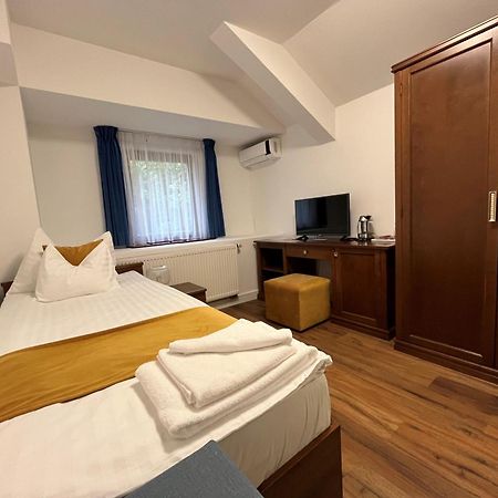 Bassiana Hotel Es Etterem Sárvár Εξωτερικό φωτογραφία
