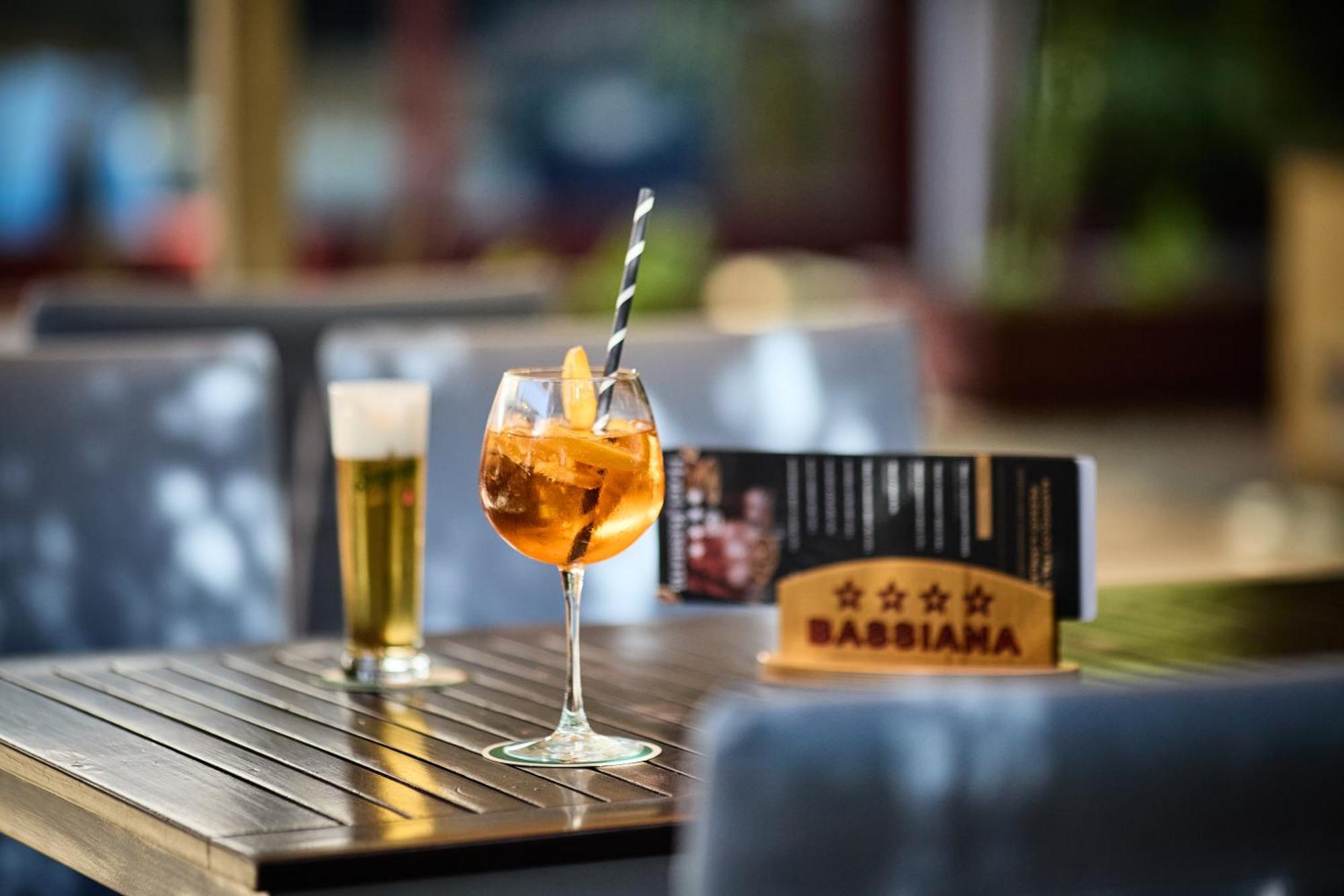 Bassiana Hotel Es Etterem Sárvár Εξωτερικό φωτογραφία