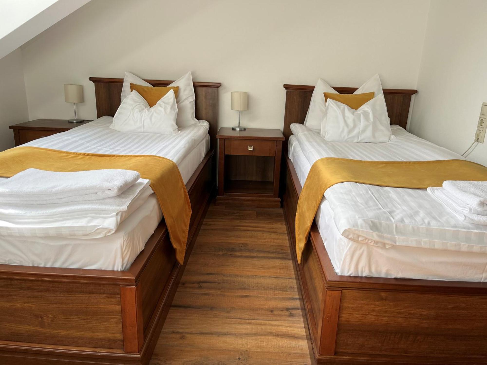 Bassiana Hotel Es Etterem Sárvár Εξωτερικό φωτογραφία